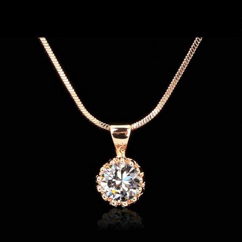 Top Quality Fashion Crown Pendant Necklace for Women In Retro Vintage Classic Rose Gold Color Cubic Zircon Stone Jewelry Design