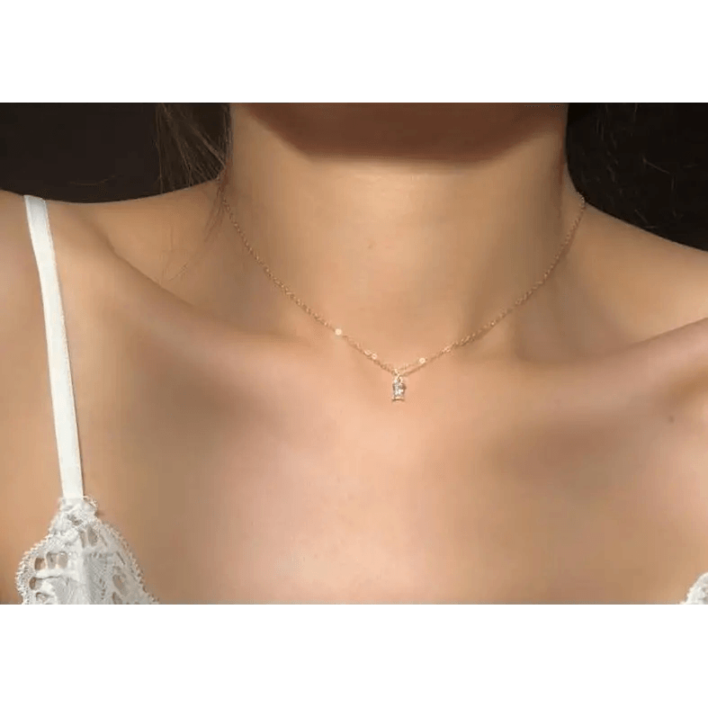 2021 Luxury Fashion Style Small Square Diamond 925 Sterling Shiny Silver Clavicle Chain Pendant Necklace for Women