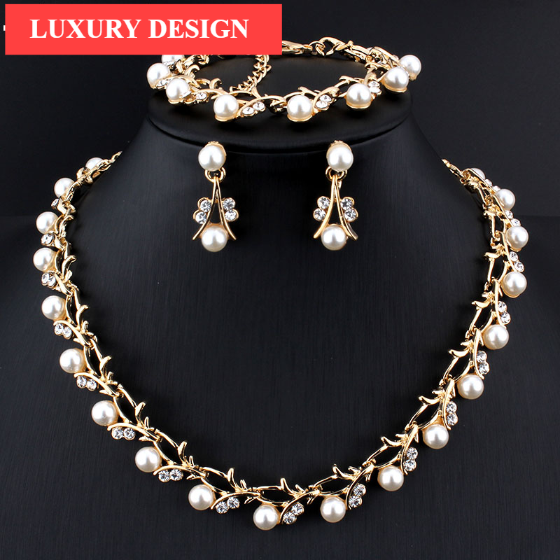 Luxury Deigner Pearl Wedding Necklace Earring Sets Bridal Jewelry Sets for Women Elegant Necklace Earrings and Brecelet in One Set