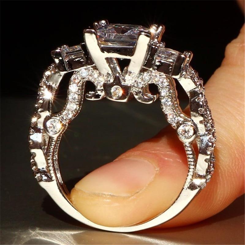 Luxury Modern Brilliant Diamond Square Three stone Diamond Ring Finger Brand Created Moissanite Wedding Rings for Women