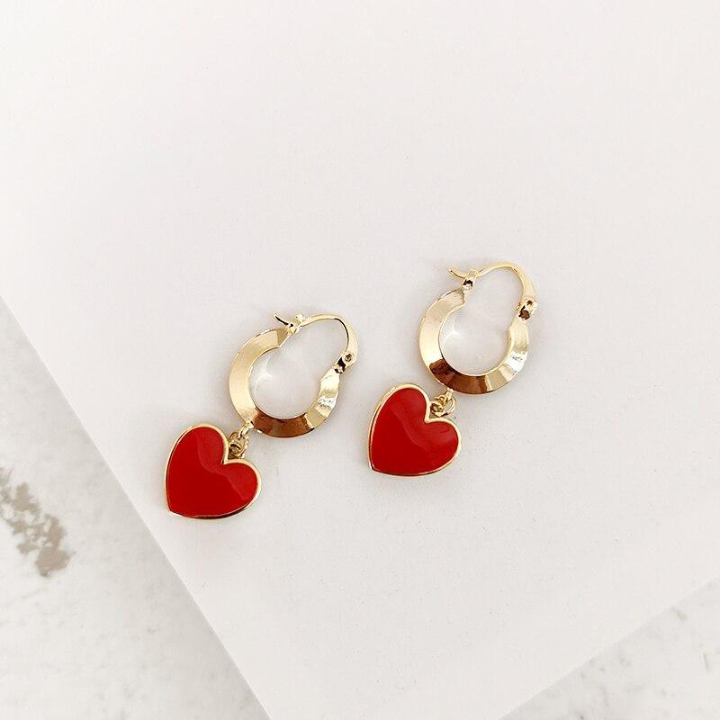 Dainty Red Heart Luxury Pendant Earrings Modern New Minimalist Gold Charm Earring Circle Fashion Street Style Fashion For Woman