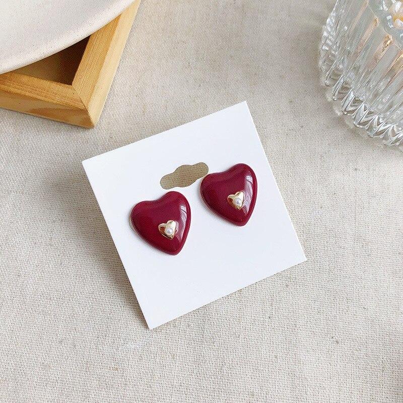 Dainty Red Heart Luxury Pendant Earrings Modern New Minimalist Gold Charm Earring Circle Fashion Street Style Fashion For Woman