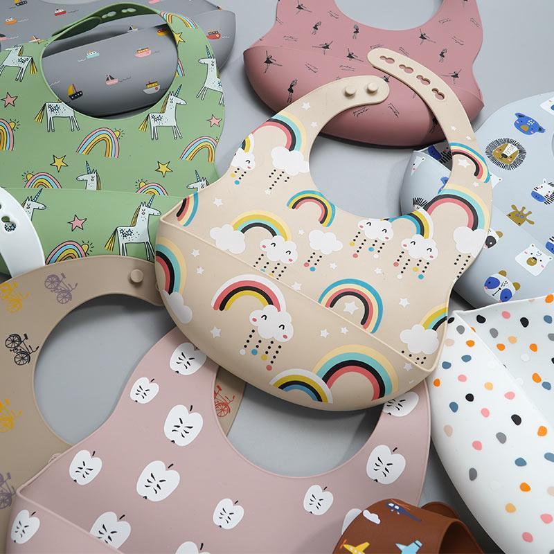 Cartoon Printed Adjustable Waterproof Silicone Feeding Bib Burp Cloth for  Baby