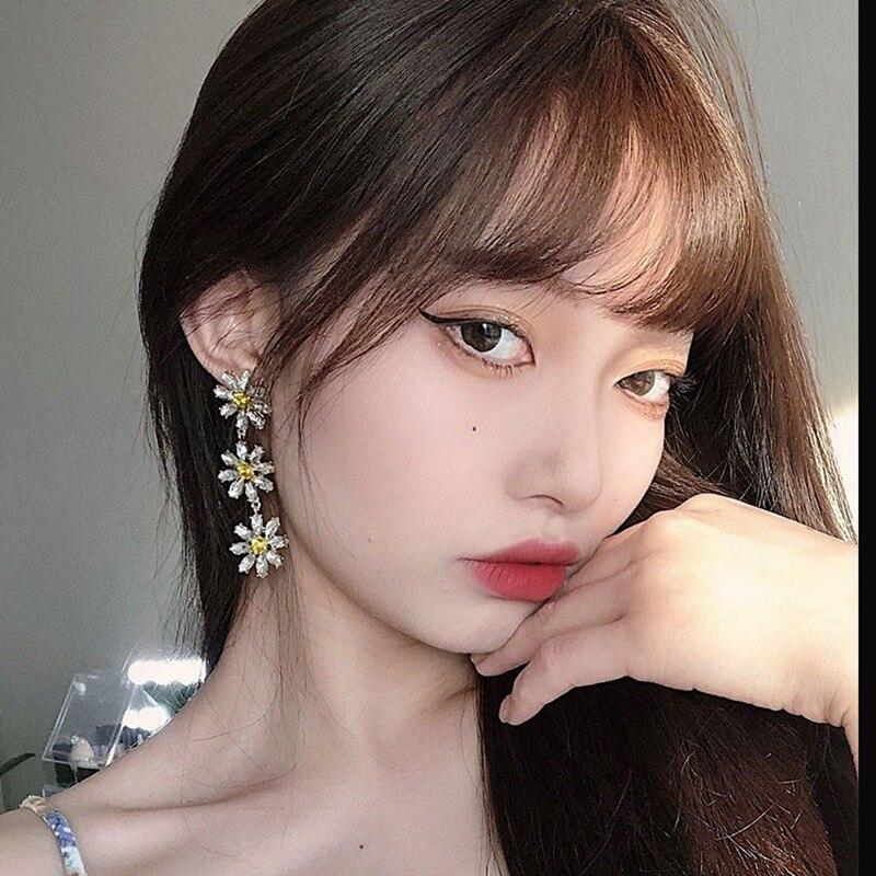 New Korean Elegant Yellow Crystal Flower Petal Tassel Drop Luxury Earrings For Women And Students Modern Fashion Party Jewelry