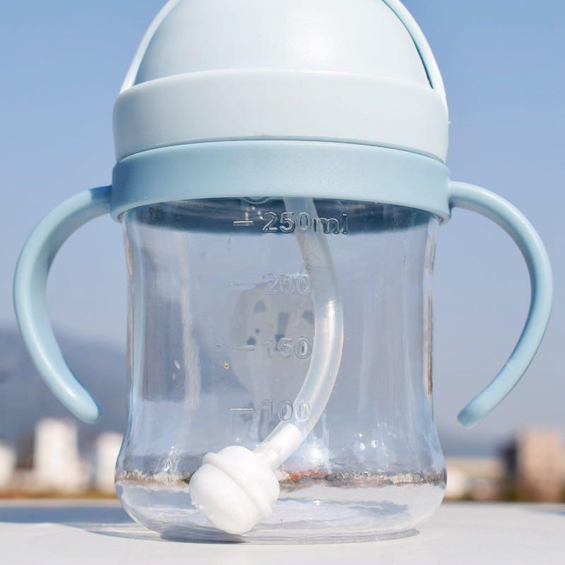 Cartoon 250ml Baby Feeding Bottle For Infant Children Drinking Bottle For Kids Non-spill Portable Straw Water Bottle Drinkware