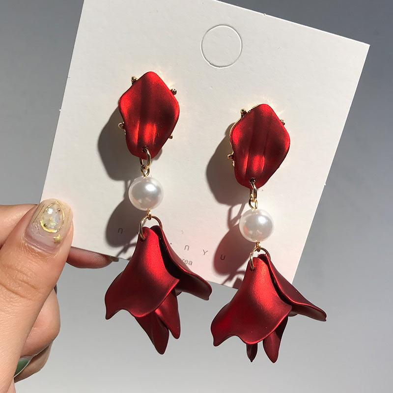 Luxury Elegant Flower Long Dangle Drop Earrings For Women In Fashion Design