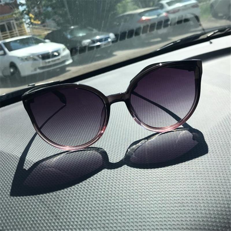 Luxury Modern Elegant Lady  Sunglasses WIth  Cat Eye Women Eyewear  Plastic Frame Clear Lens With  UV400 Protection