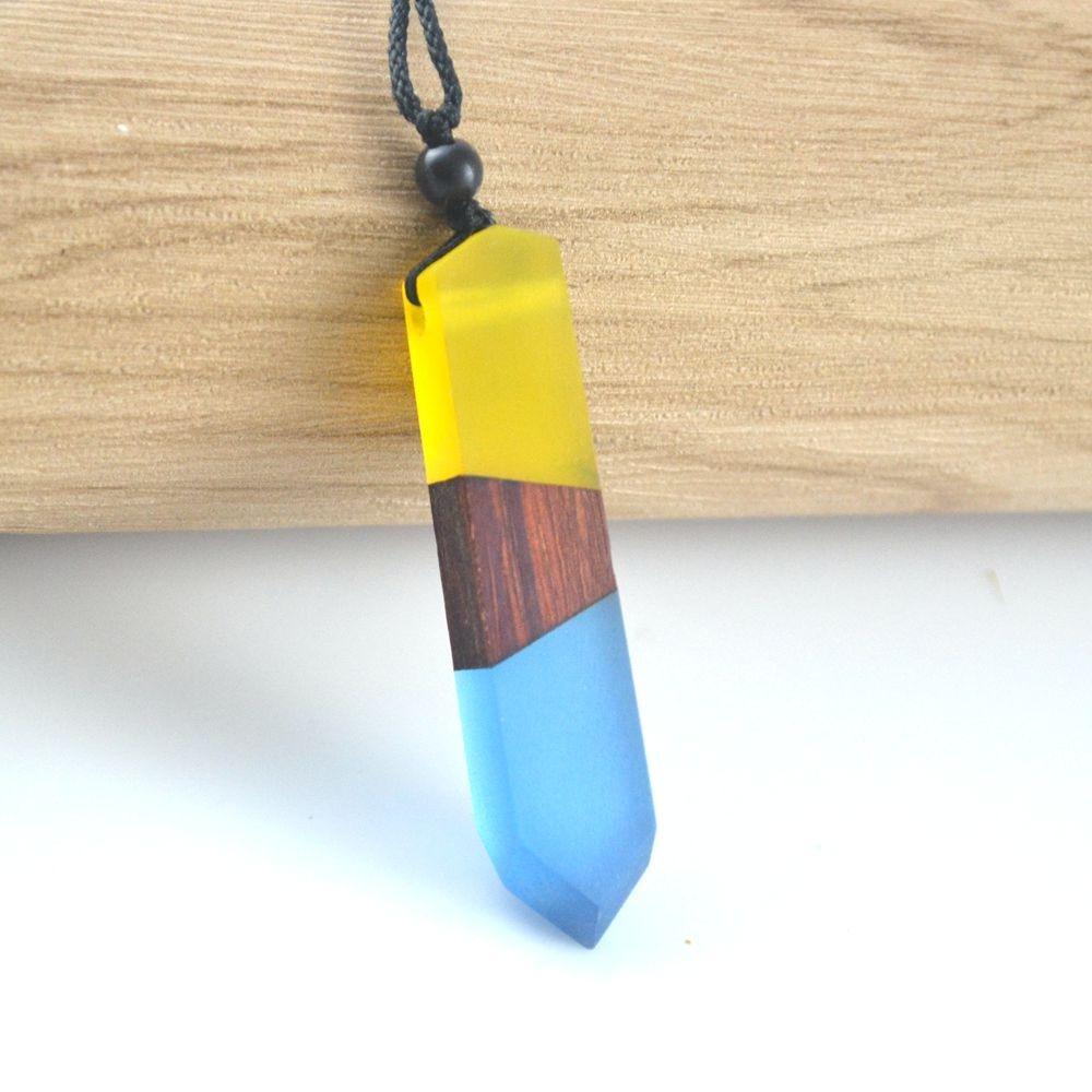 Handmade Luxury Modern Elegant Unisex Men and women Natural Resin Wood Fashionable Necklace In Trend Style