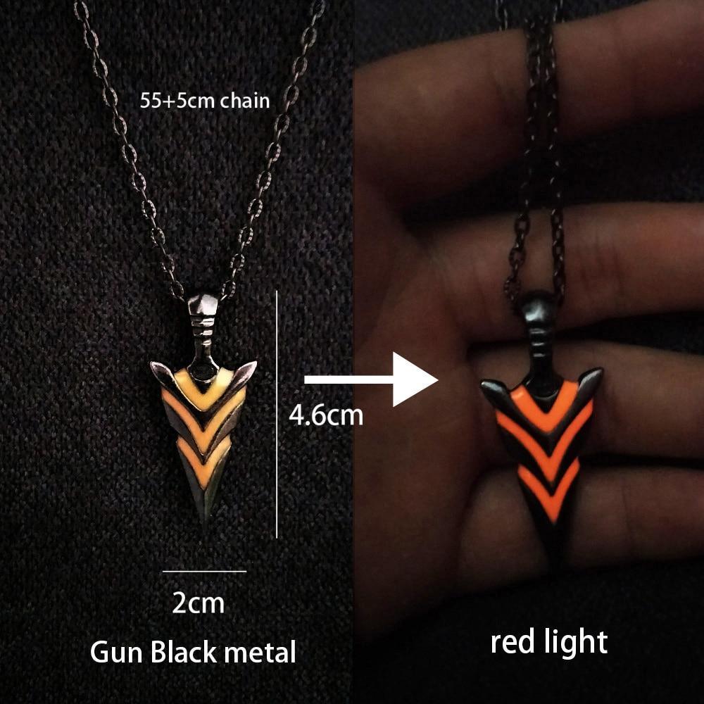 Epic Luminous Glowing Arrow Pendant Necklace Elegant Knight Spear Necklace Amazing Glow In The Dark Pike Necklace Luxury For Women Men Halloween Gift