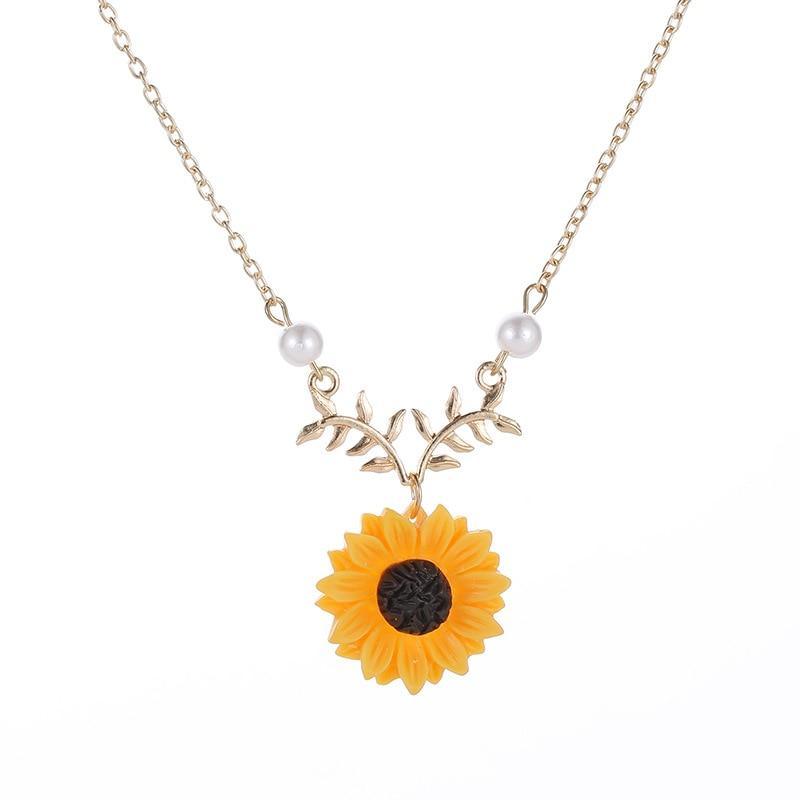 Pearl New Creative Sunflower Pendant Necklaces In Vintage Fashion Daily Jewelry Temperament Cute Sweater Style Necklaces for Women