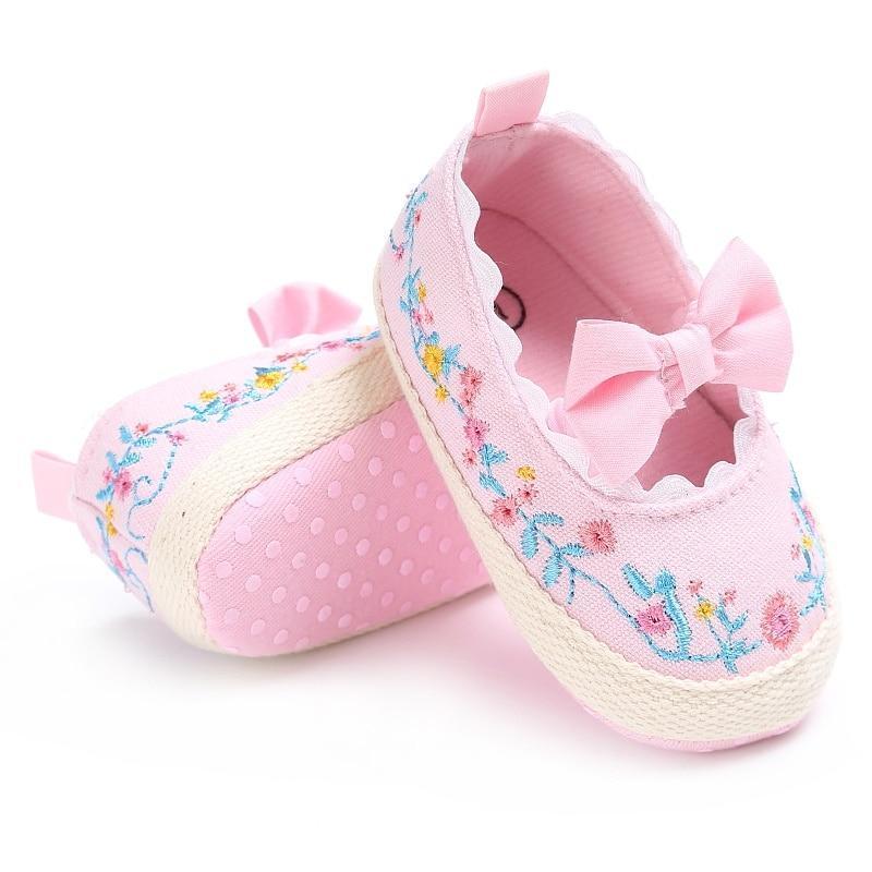 First Walkers Baby Girls Soft Soled Anti-Slip White Bow Shoe Luxury Stylish Shoes For Baby Girl Perfect Gift