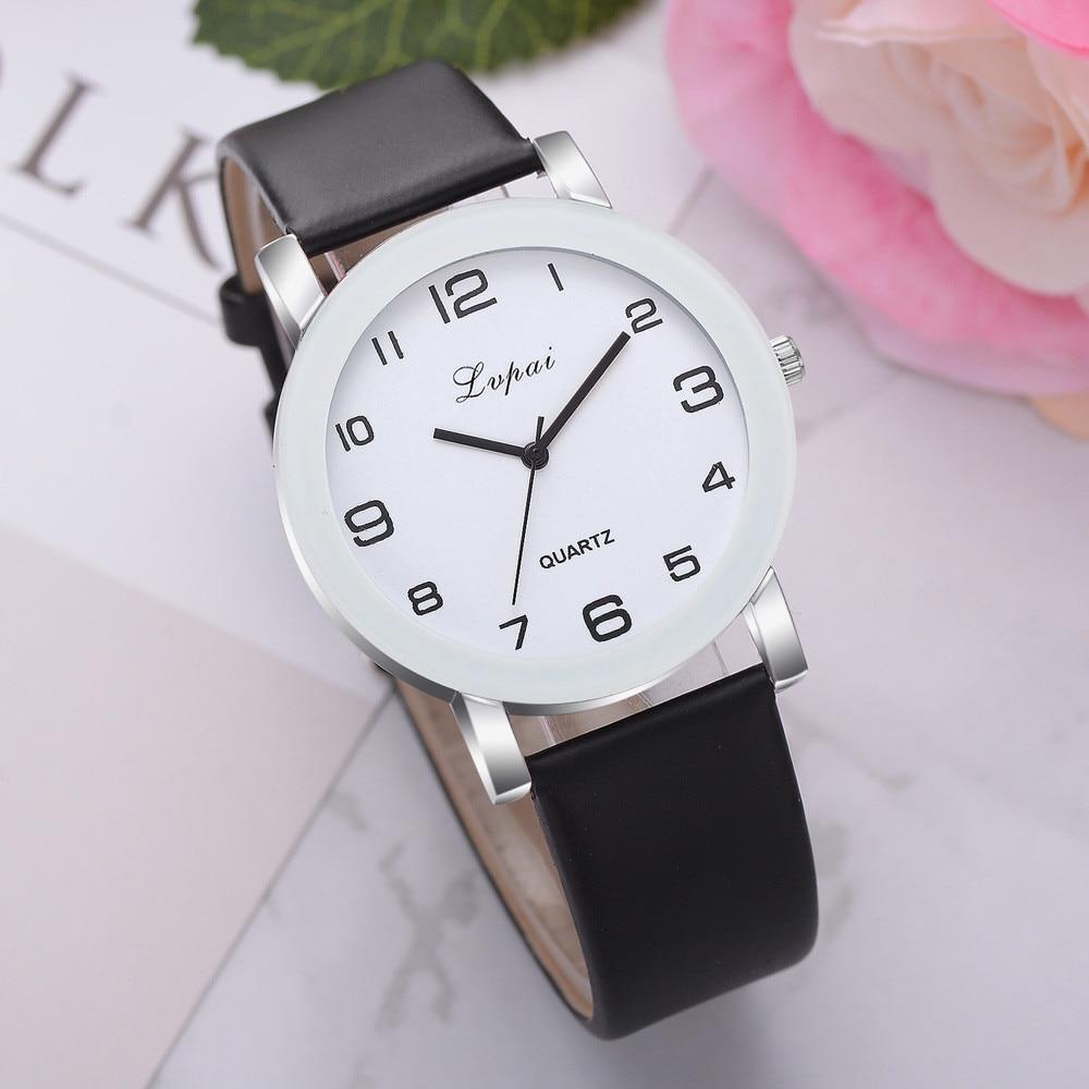 Woman's Watch Fashion Simple White Quartz Wristwatches Sport Leather Band Casual Ladies Watches For Women and Girls