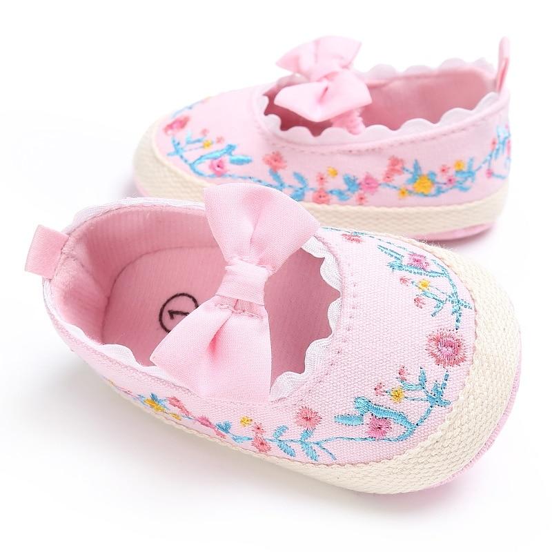 First Walkers Baby Girls Soft Soled Anti-Slip White Bow Shoe Luxury Stylish Shoes For Baby Girl Perfect Gift