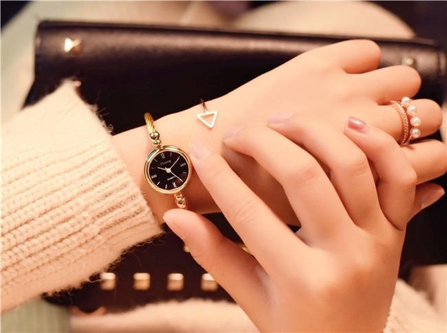 Small Gold Bangle Bracelet Luxury Watches Stainless Steel Retro Ladies Quartz Wristwatches Fashion Casual Women Dress Watch For Women and Girls