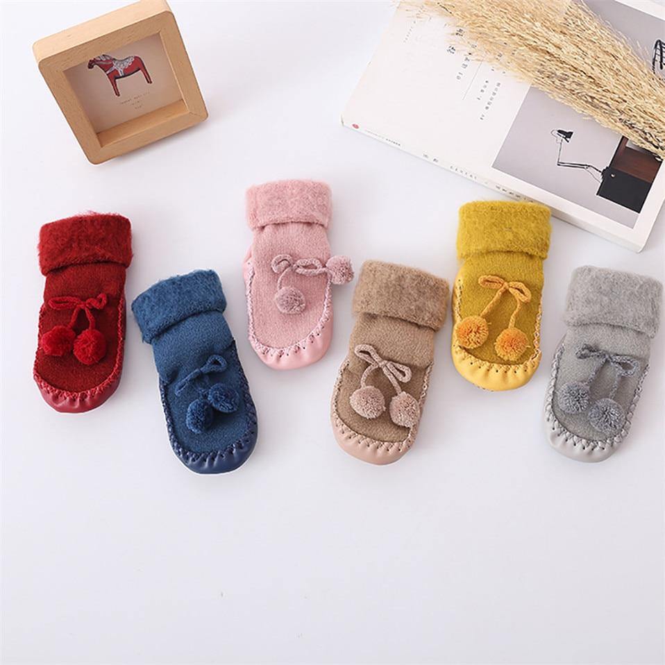 Luxury Modern Elegant Christmas Baby Socks Shoes For Girls and Boys Infant Cotton Baby Leg Warmers Children Floor Socks Anti-Slip Baby Step Socks For Kids