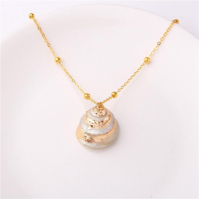 New Boho Conch Shell Amazing Necklace Sea Beach Shell Chain Pendant Elegant Necklace For Women Collier Femme Shell Cowrie Modern Summer Jewelry Bohemian