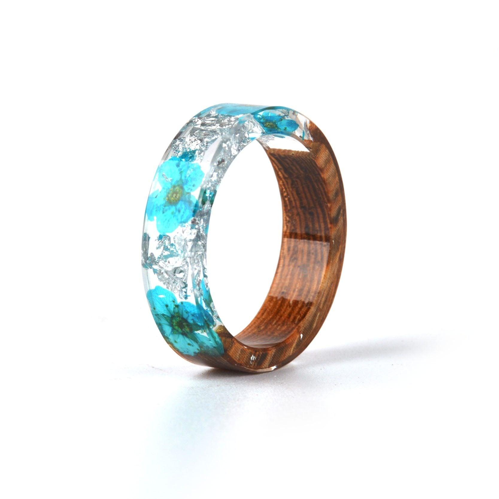 Handmade Wood Resin Ring Dried Flowers Plants Inside Jewelry Resin Ring Transparent Anniversary Ring for Women and Men In Modern Style