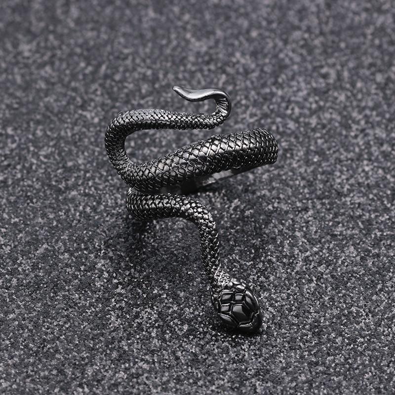 Fashion Retro Exaggerated Spirit Snake Ring Personality Punk Wind Snake-Shaped Nightclub Style  Ring For Women and Girs Student Trend Jewelry Design