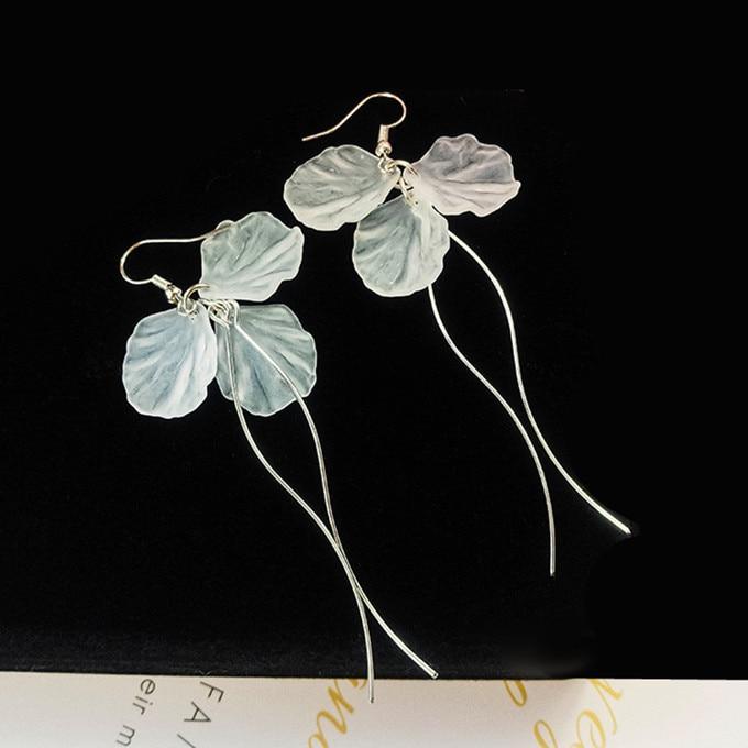 Luxury Modern Trend New Korean Retro Asymmetric Butterfly Imitation Pearl Earrings Fashion Round Flower For Women and Girls