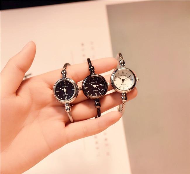 Small Gold Bangle Bracelet Luxury Watches Stainless Steel Retro Ladies Quartz Wristwatches Fashion Casual Women Dress Watch For Women and Girls