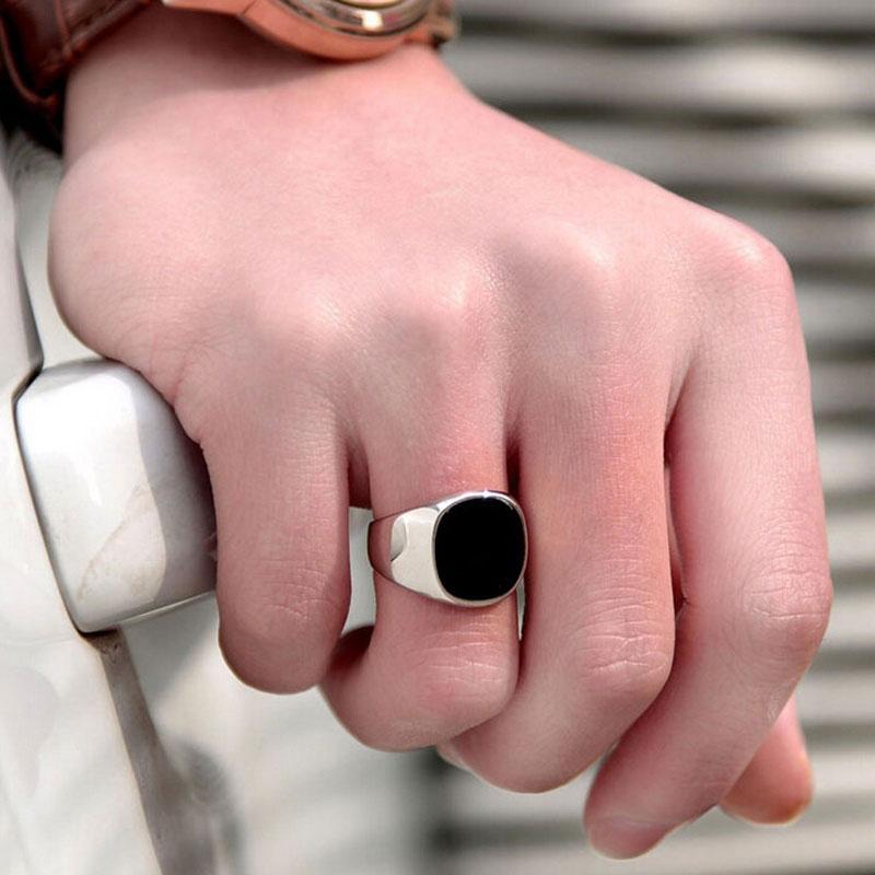 Men Vintage Enamel Rings In Punk Classic Black Drip Imitation Black Stones Male Enamel Ring Design