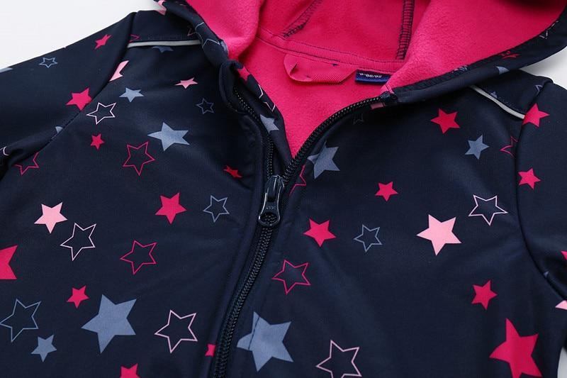 Ski suit For Children Soft Shell Outdoor Jacket Waterproof  Fleece Lining Jumpsuit For Boys and Girls In Modern Colorful Design