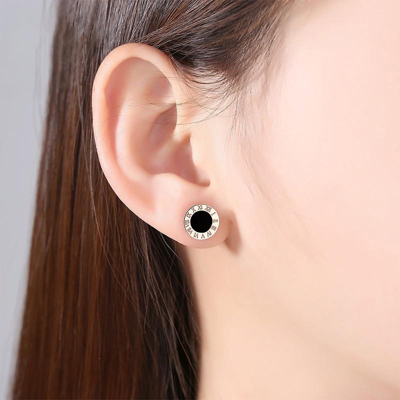 Modern Luxury Small Minimalist Stud  Stainless Steel Luxury Small Earrings Stud Crystal Small Jewlery In Modern Vintage Style With Zircon