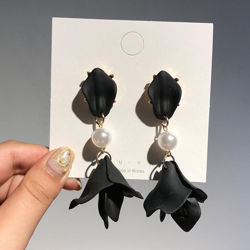 Luxury Elegant Flower Long Dangle Drop Earrings For Women In Fashion Design