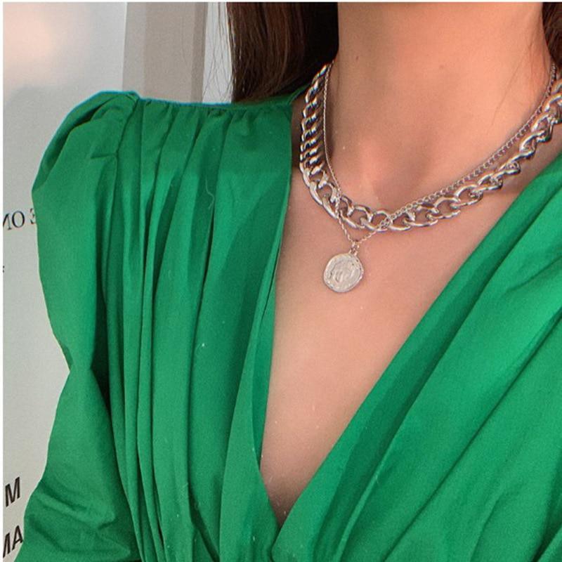 Modern Luxury Elegant Women Chain Necklace In European and American Retro Jewelry Shiny Style In Gold Nad Silver Color