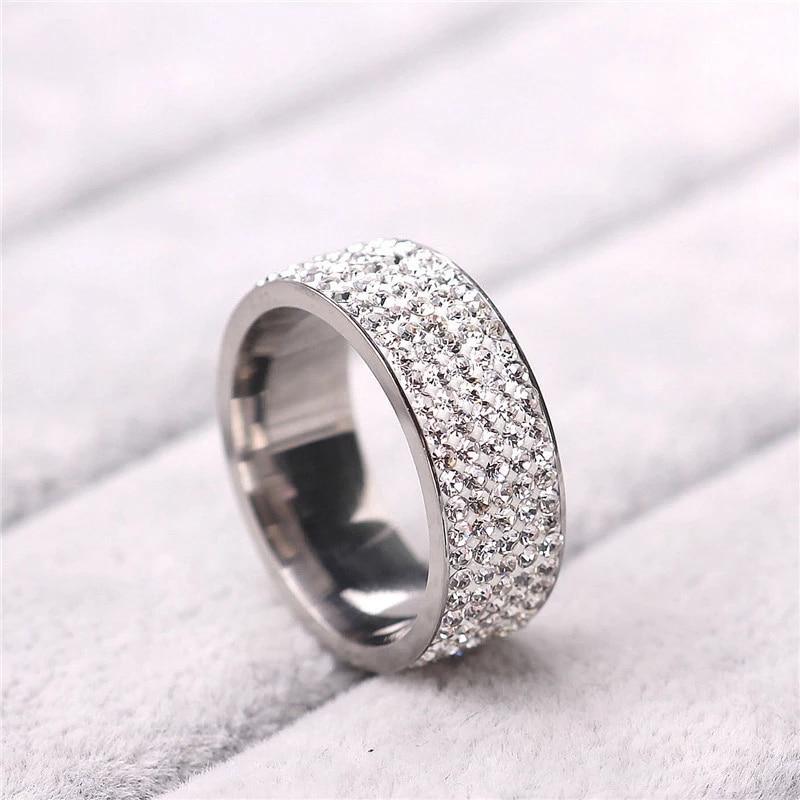 Luxury Modern Stainless Steel Ring With 5 Rows Gold Color Diamonds Crystal Ring Made for Wedding Rings for Women Men In Elegant Jelwery  Design