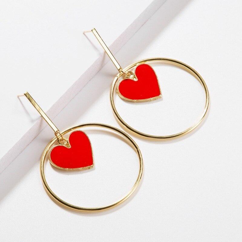 Dainty Red Heart Luxury Pendant Earrings Modern New Minimalist Gold Charm Earring Circle Fashion Street Style Fashion For Woman