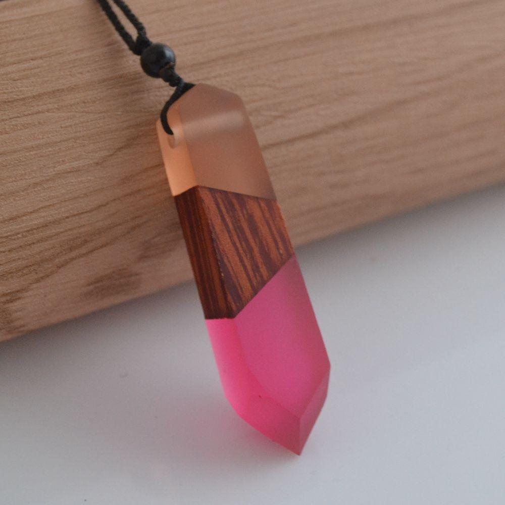 Handmade Luxury Modern Elegant Unisex Men and women Natural Resin Wood Fashionable Necklace In Trend Style