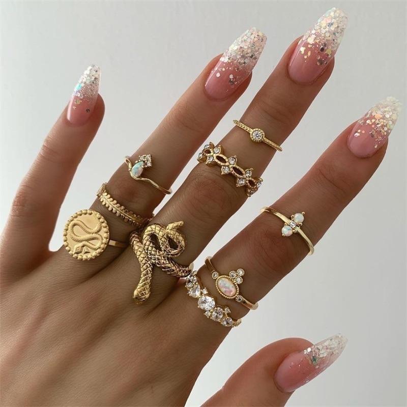 Modern Bohemian Retro Crystal Flower Leaves Hollow Lotus Gem Silver Color Ring Set For Women Excelent For Wedding Anniversary Party