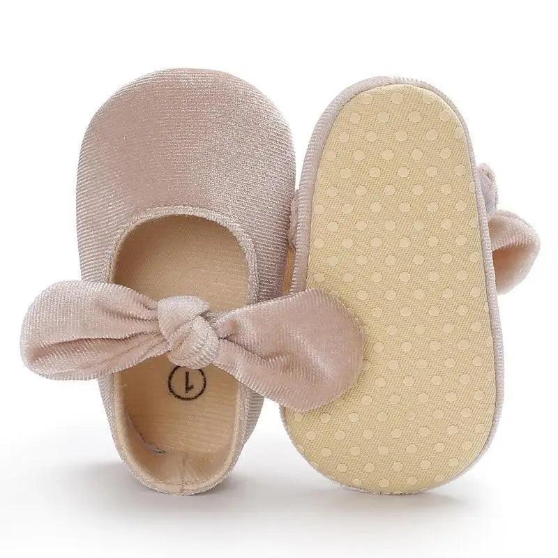 Baby Shoes Cute Bowknot Newborn Shoes Soft Bottom Anti Slip Toddler Girls Princess Shoes - STEVVEX Baby - baby, baby birthday gifts, baby fashion footwear, baby footwear, baby gifts, baby gifts for christmas, baby gifts for newborn, baby gifts for newyear, baby items, baby princess shoes, baby products, baby shoes, childern shoes, kids shoes, newborn baby shoes, toddler shoes - Stevvex.com