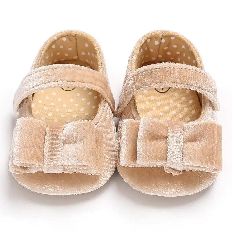 Baby Shoes Cute Bowknot Newborn Shoes Soft Bottom Anti Slip Toddler Girls Princess Shoes - STEVVEX Baby - baby, baby birthday gifts, baby fashion footwear, baby footwear, baby gifts, baby gifts for christmas, baby gifts for newborn, baby gifts for newyear, baby items, baby princess shoes, baby products, baby shoes, childern shoes, kids shoes, newborn baby shoes, toddler shoes - Stevvex.com