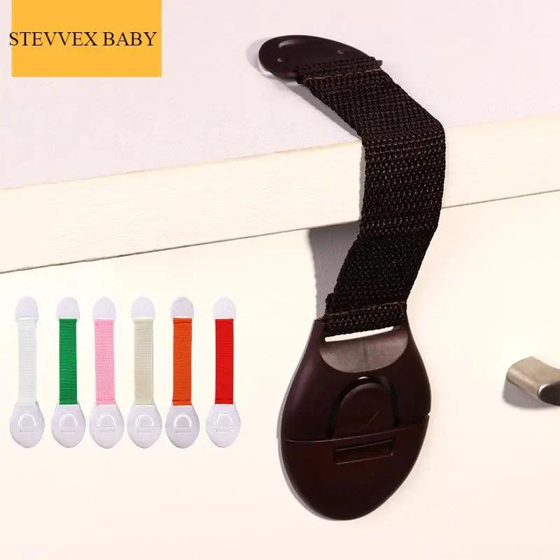 Child Lock Protection Of Children Locking Doors For Children's Safety Kids Safety Plastic Protection Safety Lock - STEVVEX Baby - baby items, baby locks, baby products, baby safety, baby safety locks, baby safety products, Cabinet Lock, childern safety items, childs safety, infant products, safety products baby - Stevvex.com