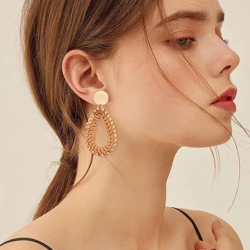 Copy of Trendy Exquisite Metal Dangle Drop Earrings for Women And Girl Fashionable Round And Long Earrings Female