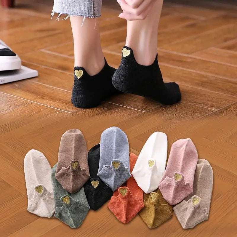 Cute Heart Design 4 Pairs Socks For Women Fashion Spring Cotton Modern Girls Casual Outdoor Socks For Women