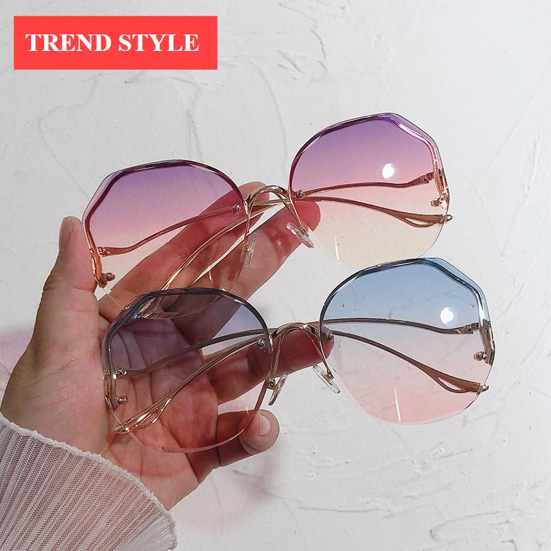 Fashion Gradient Women and Girls Modern Hexagon Metal Sunglasses For Summer In Elegant Retro Post Modern Style With UV400 Protection