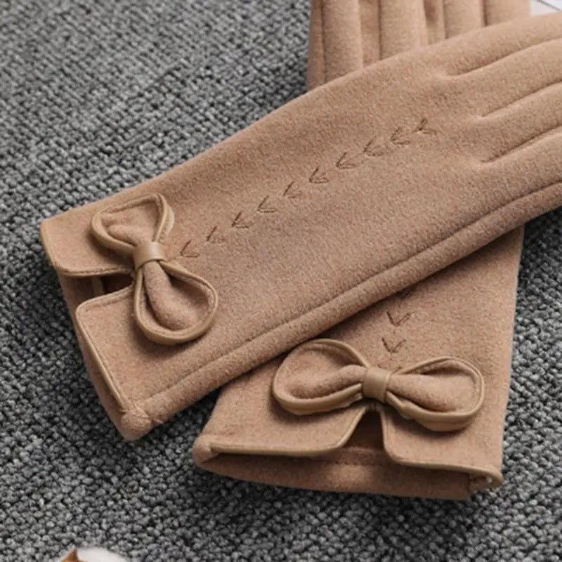 Elegant Black Winter Women Outdoor Warm One Size Gloves Fashionable Cute Bow Style Casual Gloves For Women - STEVVEX Fashion - 717, black gloves, bow gloves, casual gloves, comfortable gloves, cycling gloves, fashion gloves, gloves, gloves for girls, gloves for winter, gloves for women, new design gloves, soft gloves, stylish gloves, velvet gloves, warm gloves, winter gloves, women gloves - Stevvex.com