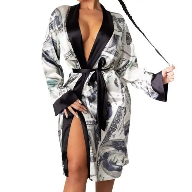 Elegant Women Indoor Robes Modern Design Bathrobes Ladies Long Sleepwear Soft And Comfortable Womens Bathrobes - White