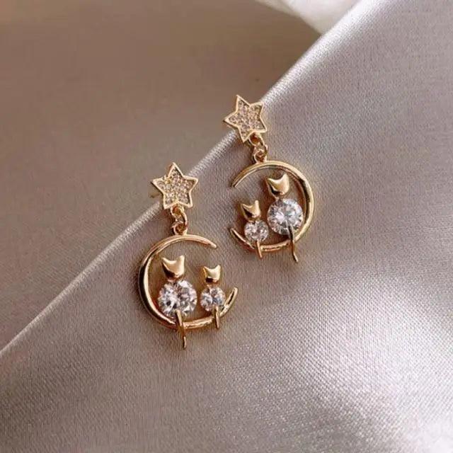 Luxurious Crystal Moon Pearl Women’s Earrings Lavish Style Partywear For Ladies And Girls Fashionable Design - 20