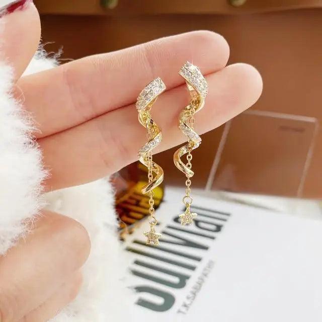 Luxury Gorgeous Shiny Diamond New Glamorous 14K Real Gold Plated Leaves Delicate Cubic Zircon Stud Earrings - Unique Fashion Wedding Jewelry for Women - ALLURELATION - 573, Aesthetic Jewelry, Best Selling Earrings, Best Selling Jewelry, Cute Earrings, Dangel Earrings, earrings, Fashion Earrings, Fashion Jewelry, Gifts for women, jewelry, Retro Jewelry, Wedding Jewelry, women Earrings, women Fashion earrings - Stevvex.com