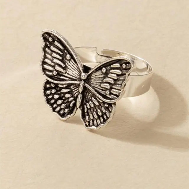 Luxury Unique Antique Angel Wing Stainless Steel Beast Ring For Women And Girls - Trendy Jewelry For Women’s Gifts