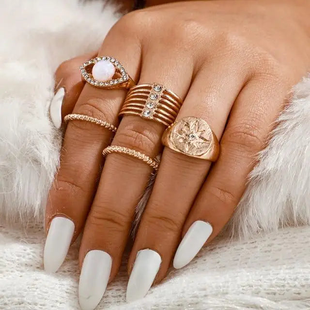 Modern Luxury Ring Set for Girls Splendid Fashionable Crystal Sun Pearl Rings Set for Women And Girls Gold Color Heart