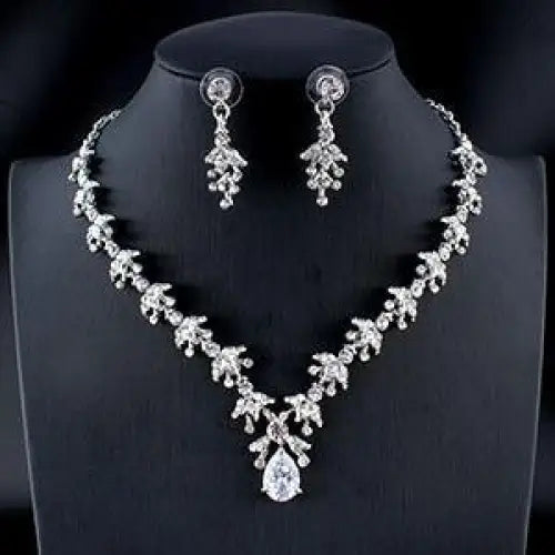 Modern Luxury Women's Wedding Jewelry Set In Modern Gold Silver Color Style Necklace & Earrings Accessory Gift - STEVVEX Jewelry - bridal accessories, bridal fashion, Earrings, Earrings set, gold silver color, jewelry, jewelry sets, necklace, Necklace and earrings, Necklace set, wedding jewelry sets, women accessories, women fashion - Stevvex.com