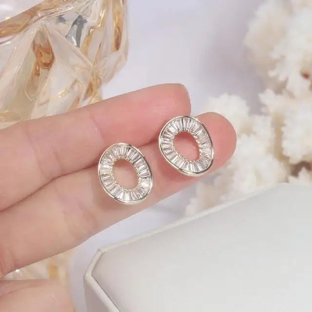 New Exquisite Design Copper Color Zircon Flower Leaf Garland Women Earrings For Women And Girls - Fashionable Jewelry