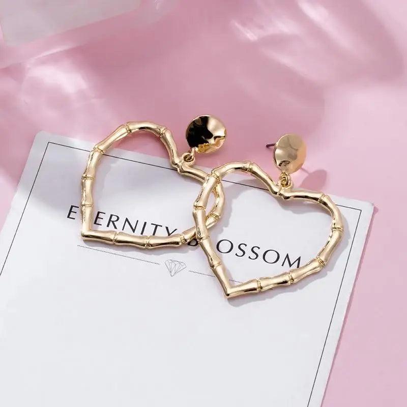 New Fashion Heart Drop Earrings For Women Vintage Geometric Sweet Dangle Hanging Earrings For Ladies And Girls