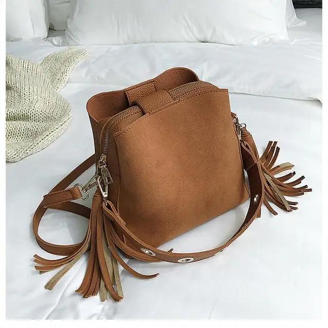 New Fashionable Scrub Women Bucket Bag Vintage Tassel Messenger Bag High Quality Shoulder Bag Simple Crossbody Bag