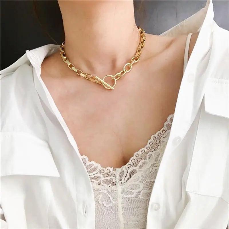 New Fashionable Two Layers Modern Choker Necklace For Women And Girls Shinny Gold Color Necklace Choker Jewelry